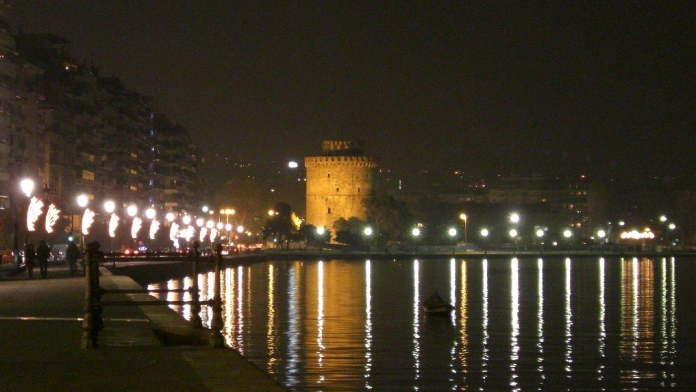 Θεσσαλονίκη: Ξέφρενο γλέντι Ρομά μετά από… τάμα - Ξεσήκωσαν με χορούς τη Νέα Παραλία