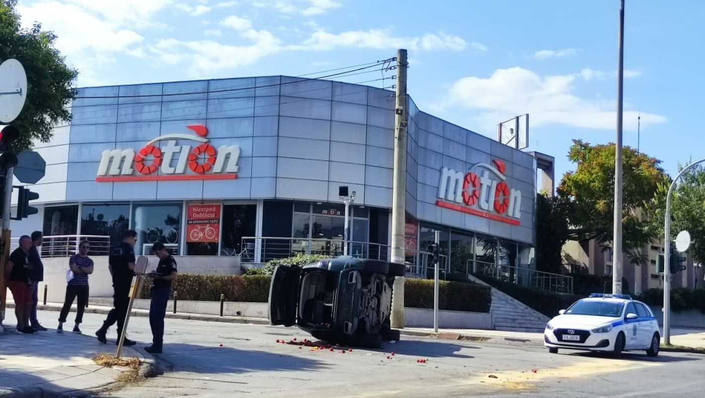 Θεσσαλονίκη: Αναποδογύρισε αυτοκίνητο στον Φοίνικα!