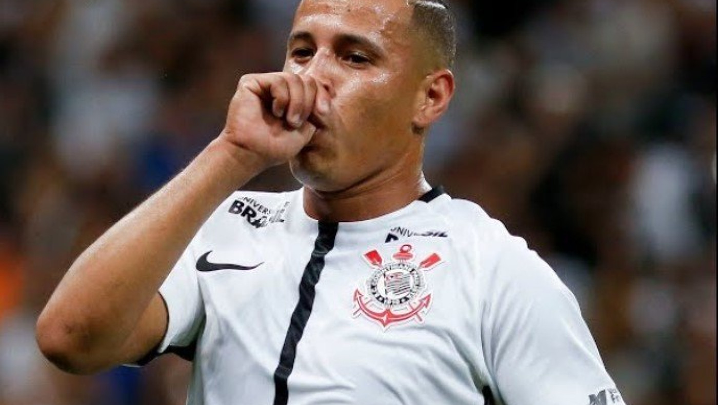 Συνεχίζονται οι «παραστάσεις» ﻿στο «Δελφινάριο» της Τούμπας