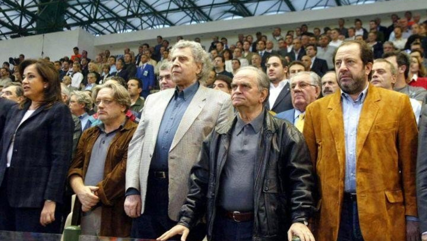 Η συγκλονιστική παρουσία του Θεοδωράκη στη Λεωφόρο και η προσφορά του ύμνου της Εθνικής