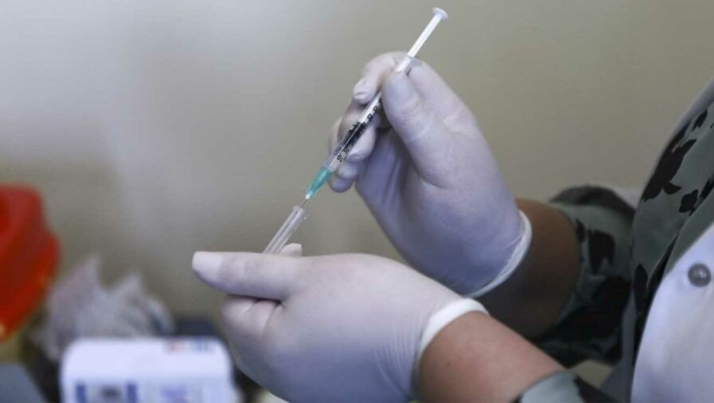 Κορωνοϊός: Θλιβερό ρεκόρ με 130 θανάτους, 700 διασωληνωμένοι, 5.736 τα νέα κρούσματα