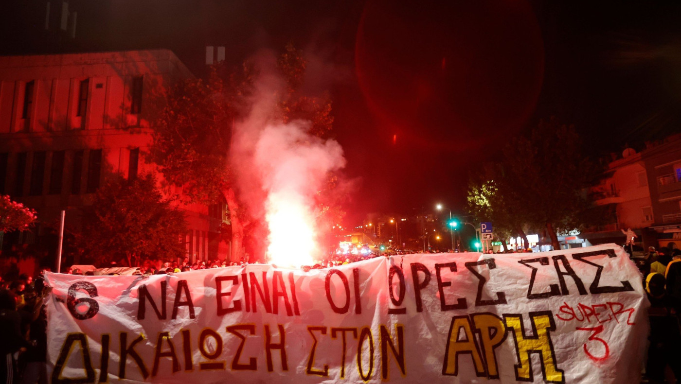 Στα γραφεία της ΕΠΟ οπαδοί του Άρη: «Με -6 δεν ξεκινάει η ΔΕΘ - Μην έρθετε άδικα»