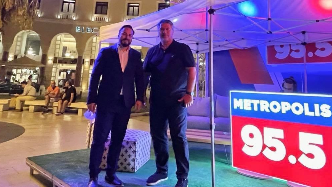 Ο Διαμαντής Γκολιδάκης στο περίπτερο του Metropolis 95,5 στην Αριστοτέλους