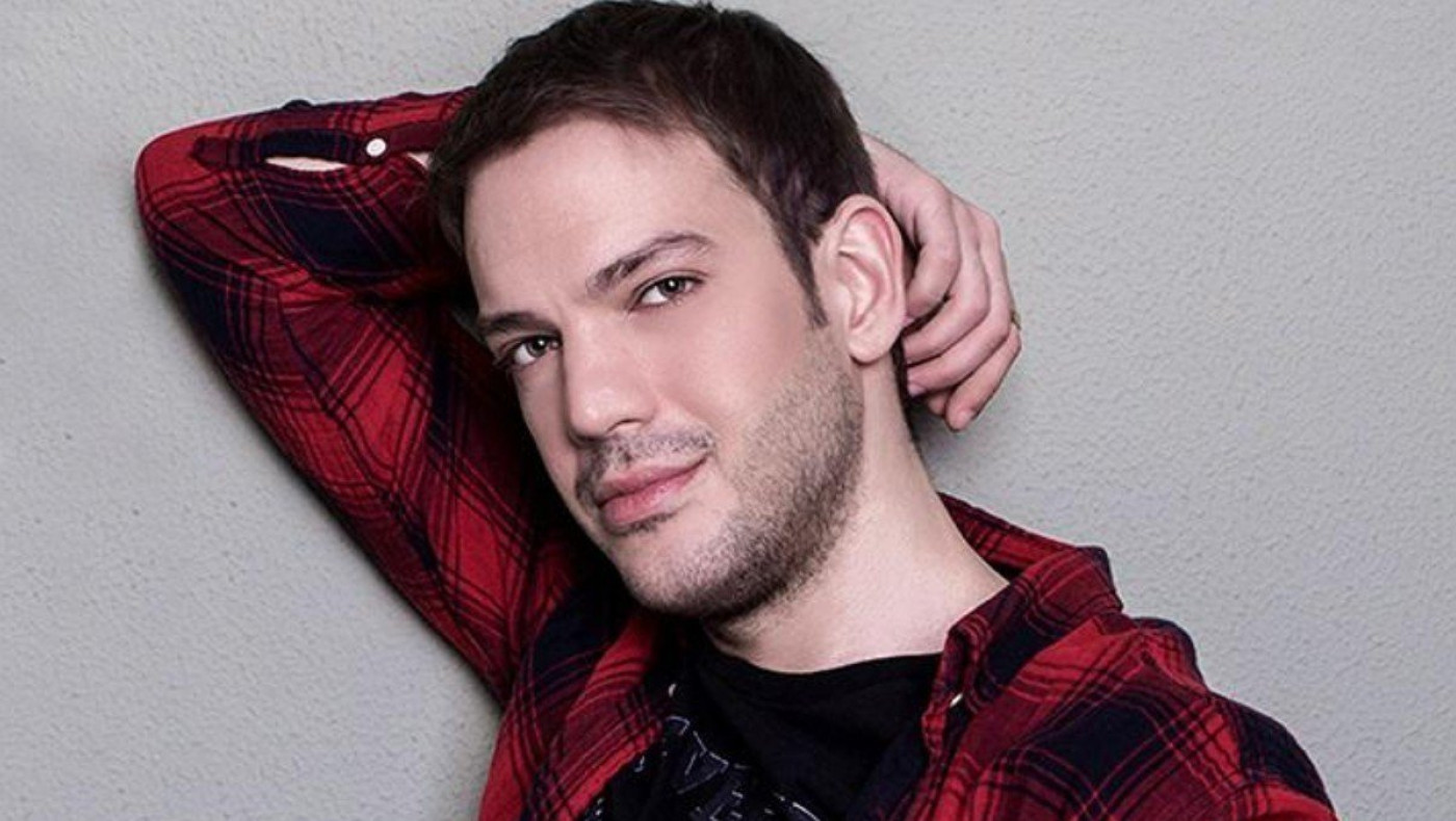 Η ομοφοβική επίθεση που δέχθηκε ο Μίνως Θεοχάρης μέσα σε ταξί!