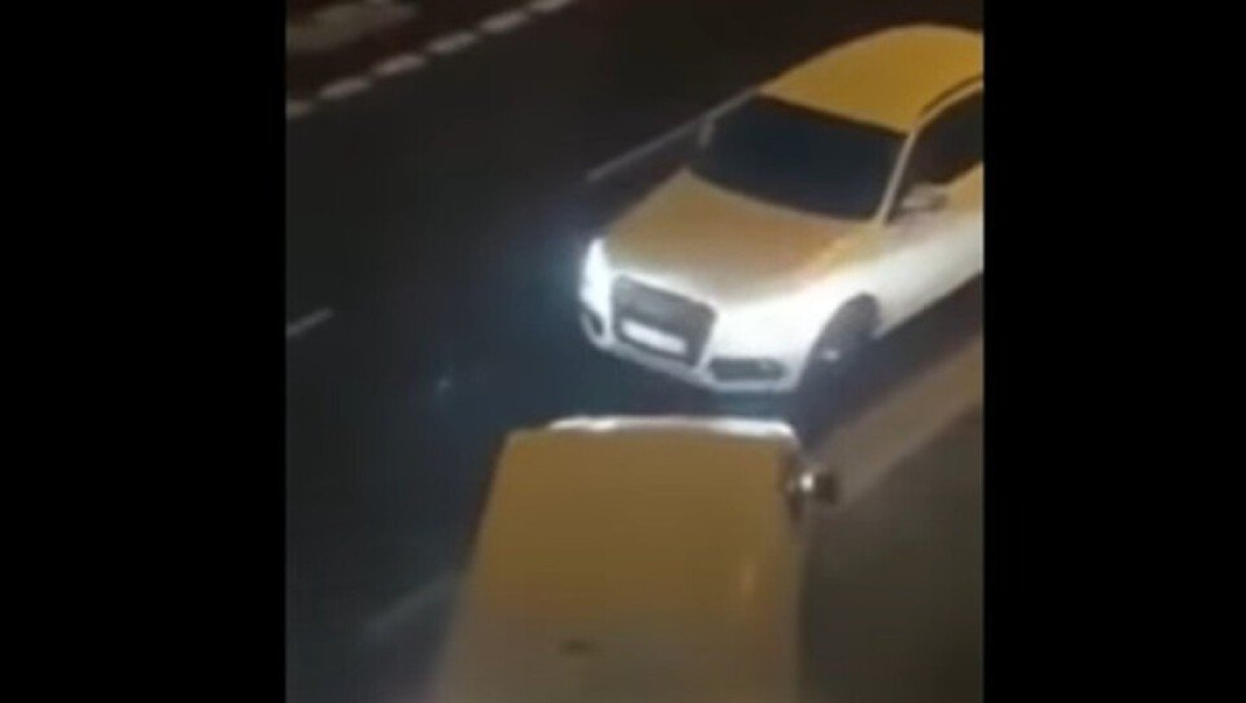 Viral: Άγριος καβγάς ζευγαριού Ελλήνων μέσα στον δρόμο στη Γερμανία