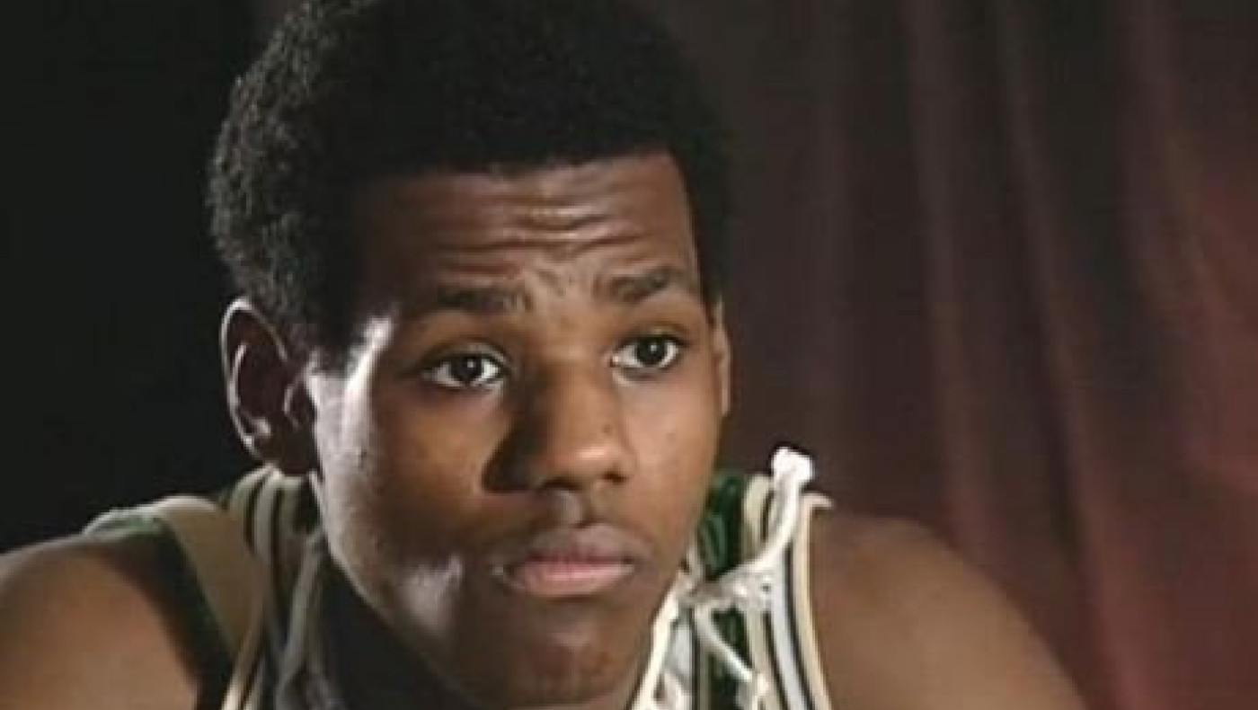 Βίντεο ντοκουμέντο: Ο «Βασιλιάς» Λεμπρόν σε μικρή ηλικία ονειρεύεται NBA! 