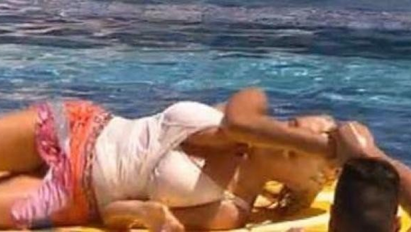 Το Πρωινό: Η Σάσα Σταμάτη κατέρρευσε στα παιχνίδια στην πισίνα (ΒΙΝΤΕΟ)