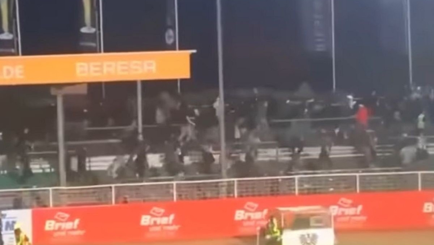 Δ' Κατηγορίας Γερμανίας: Τριάντα τραυματίες σε επεισόδια