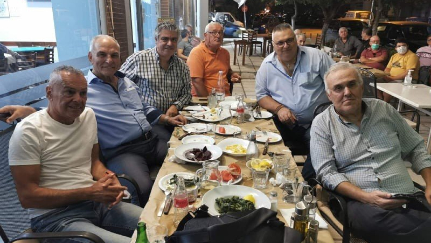 Ποδοσφαιρική συνάντηση στο ματς του ΠΑΟΚ