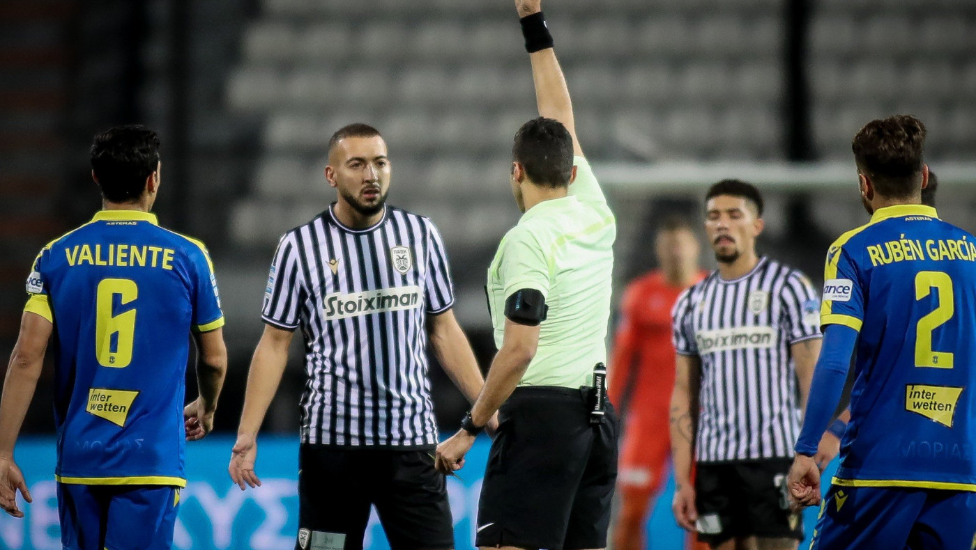 Ανησυχία και καμπανάκι από ΠΑΟΚ για Κουμπαράκη-Φωτιά