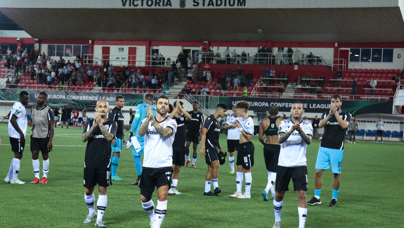 Ουσία με… κοντά πόδια!