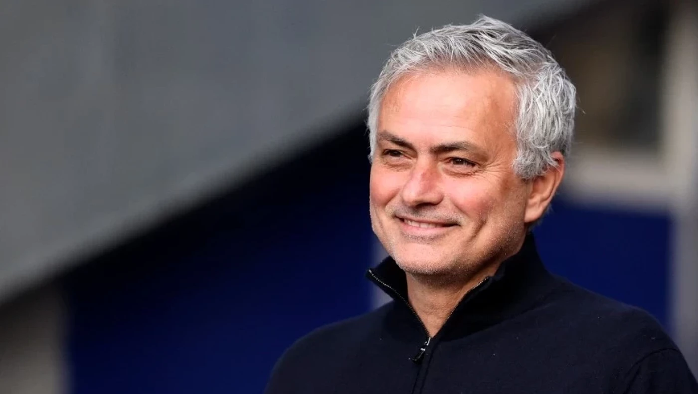 Μουρίνιο: «Δώστε μου όλους τους... γέρους Μέσι, Ρονάλντο, Ντρογκμπά και θα σηκώσω τα πάντα»