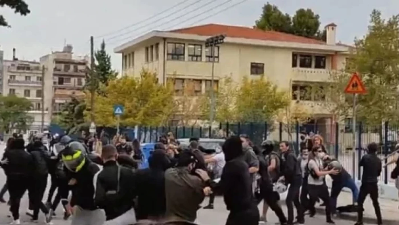 Σταυρούπολη: Νέα συγκέντρωση φοιτητών - Τεταμένη ατμόσφαιρα στο ΕΠΑΛ