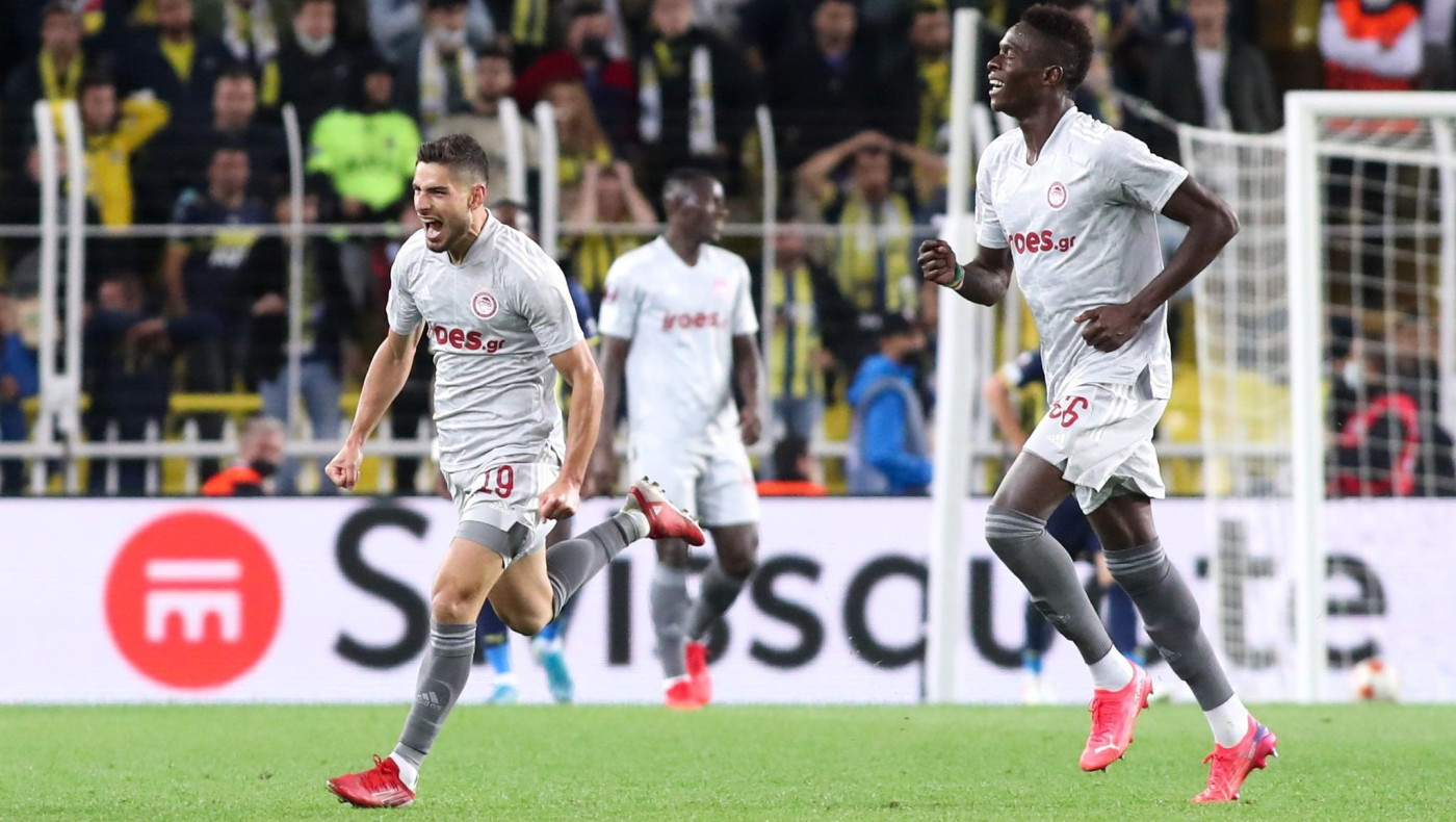 Άλμα πρωτιάς ο Ολυμπιακός με μεγάλη νίκη επί της Φενέρμπαχτσε του Πέλκα