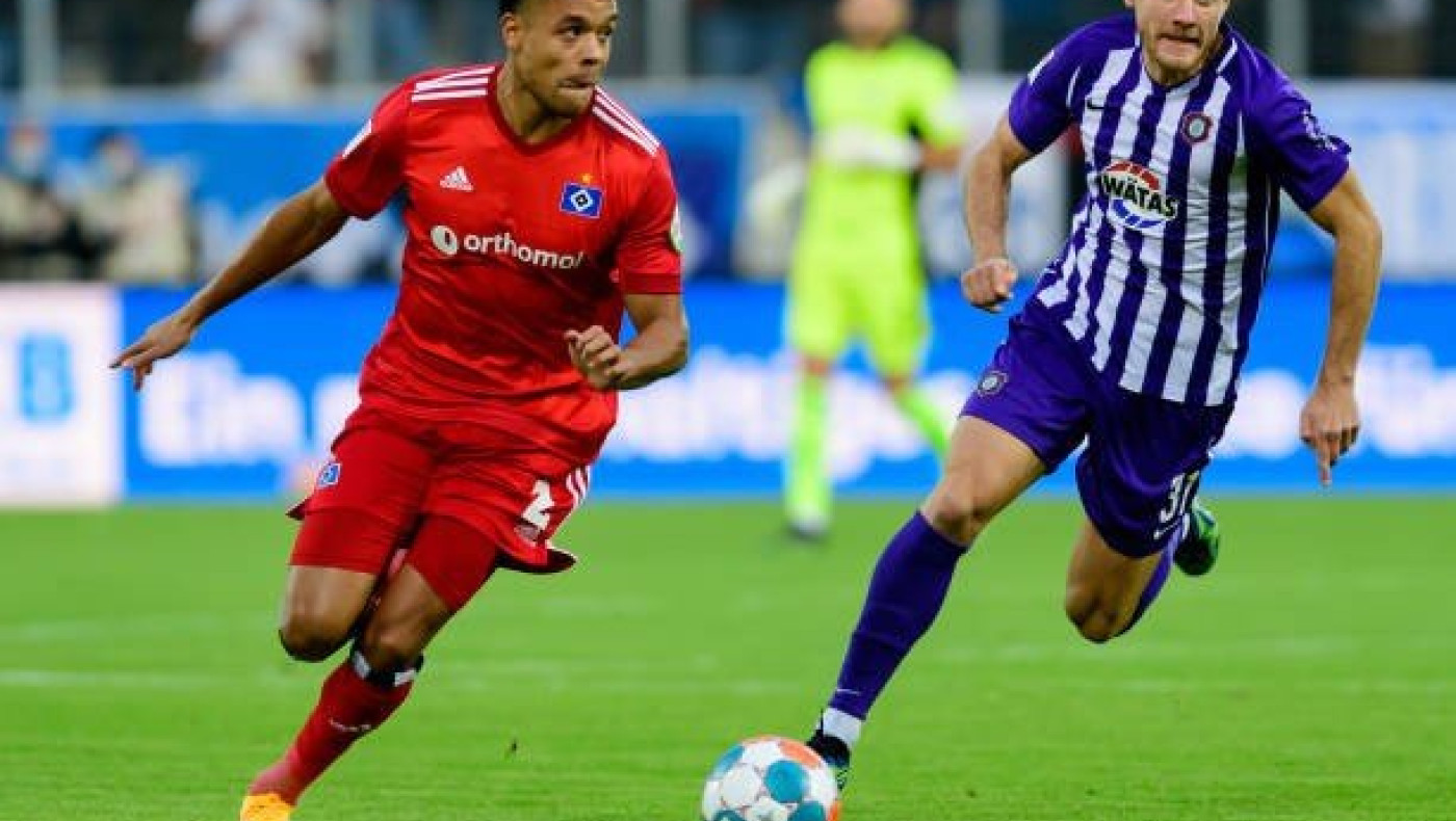 Το αυτογκόλ της χρονιάς στο Άουε-Αμβούργο!