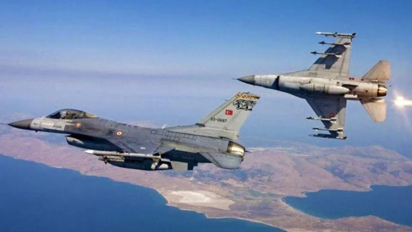«Πτήσεις τουρκικών F-16 πάνω από τρία κατοικημένα ελληνικά νησιά»