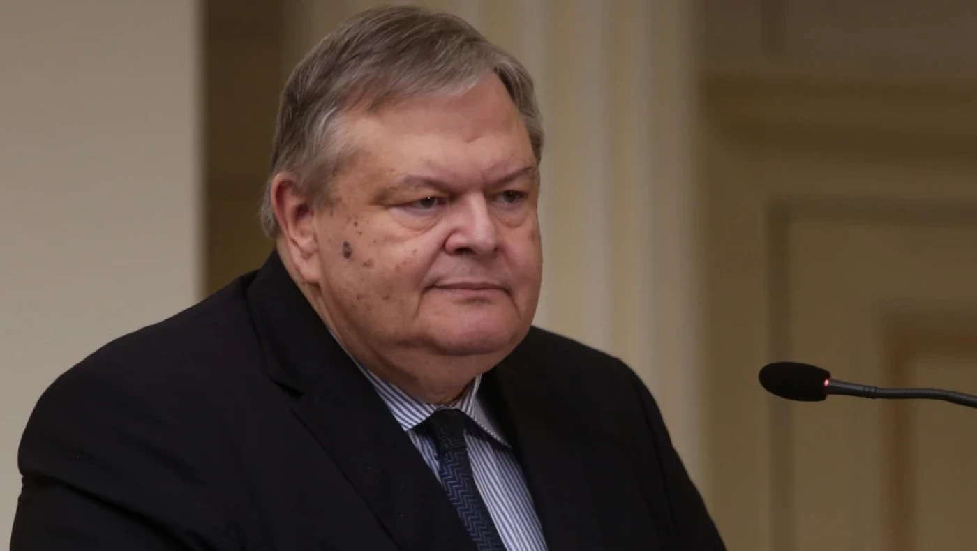 Βενιζέλος: «Η ιατρική κοινότητα οφείλει να απαντήσει!»