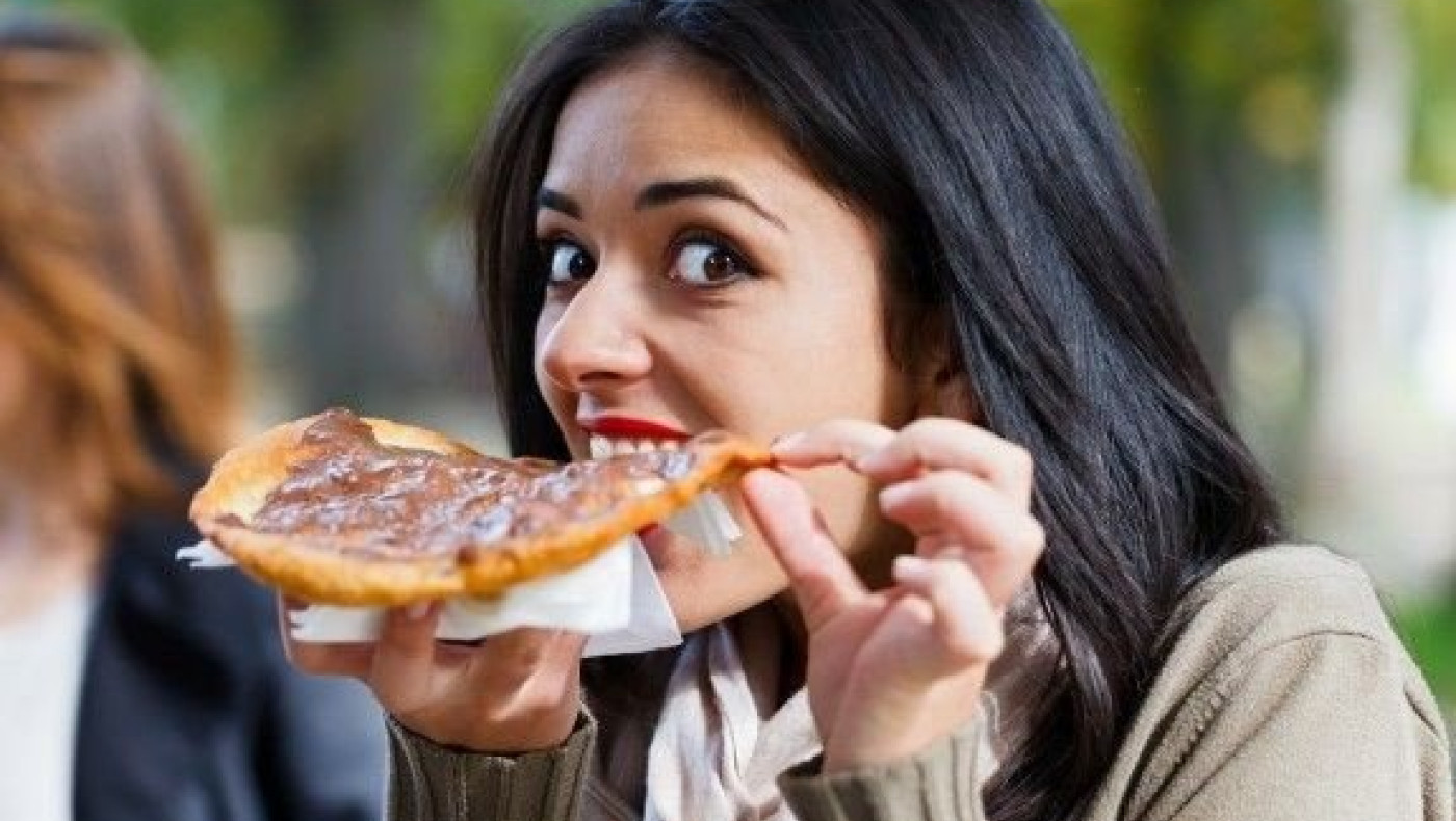 Υγεία: Ένας στους δέκα νιώθει συχνά πόνους στην κοιλιά λόγω… φαγητού!