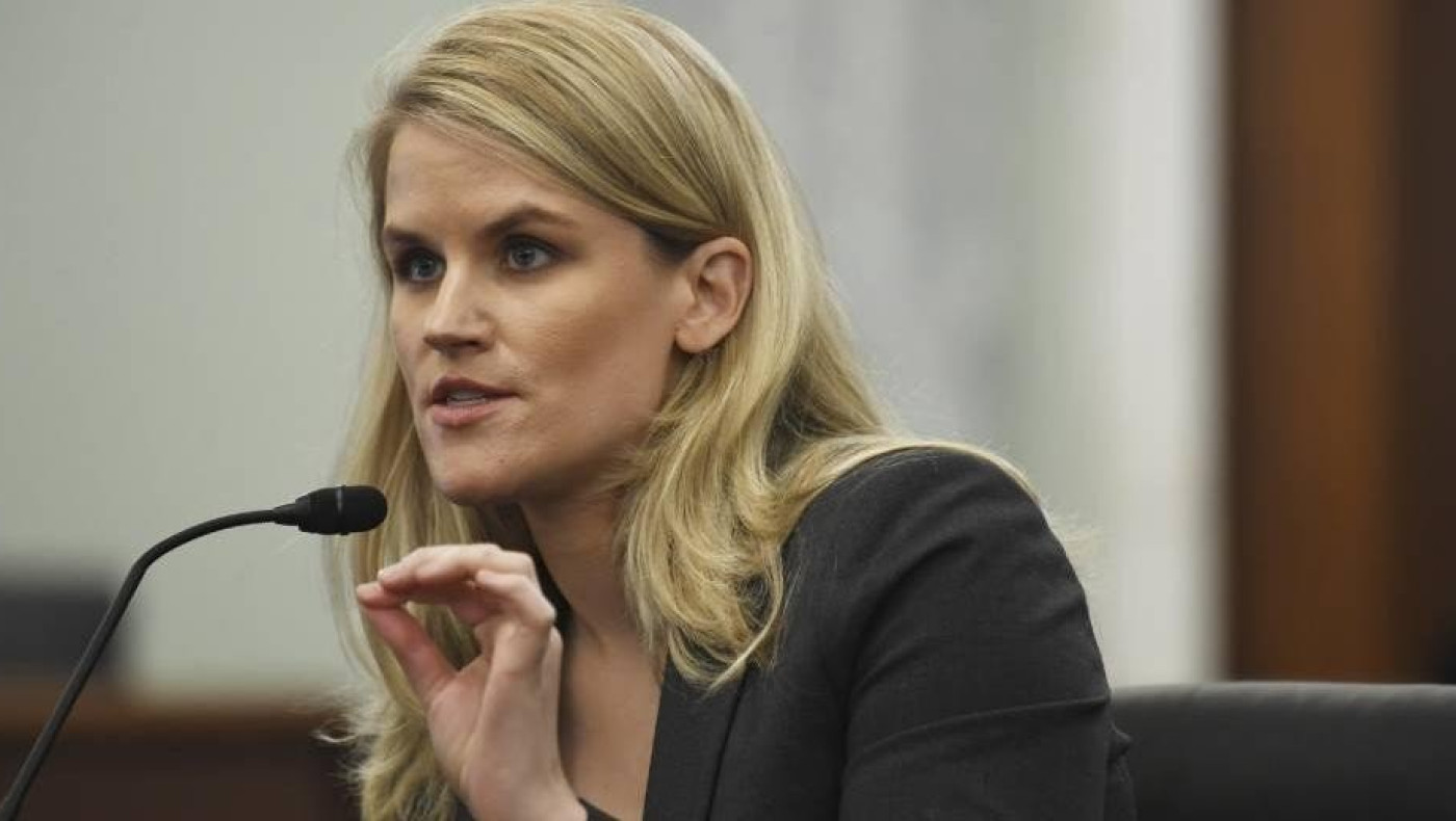 Κόλαφος από πρώην εργαζόμενη του Facebook: «Βλάπτει τα παιδιά!»