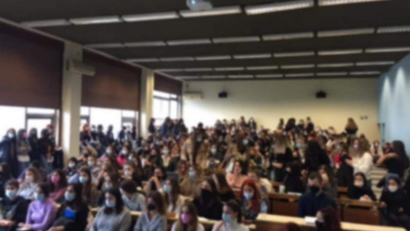 Θεσσαλονίκη: Διαμαρτυρία από φοιτητές ΑΠΘ για συνωστισμό
