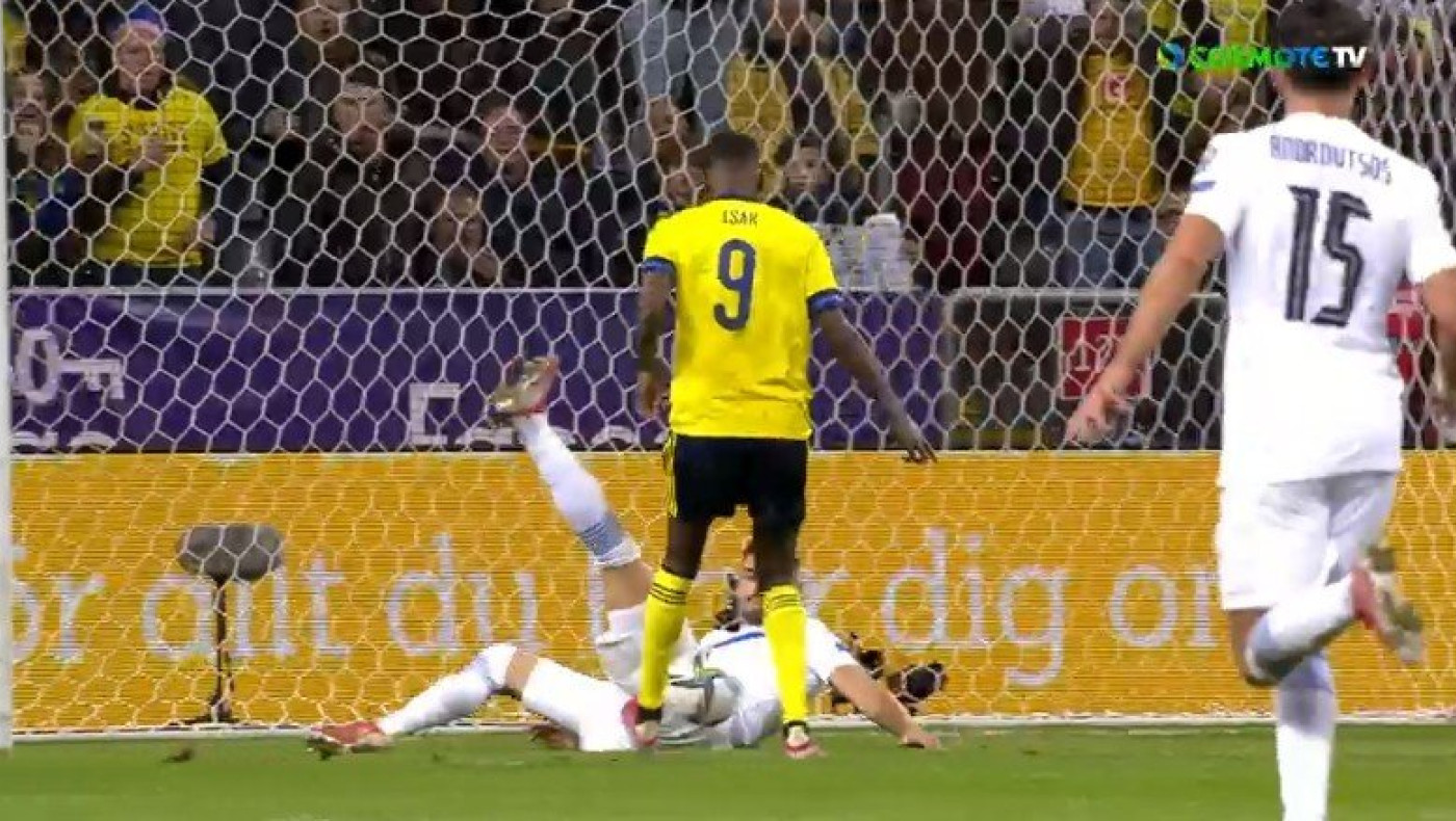 Ο Ισάκ διπλασίασε τα τέρματα της Σουηδίας μετά από τραγική αδράνεια της άμυνας (vid)