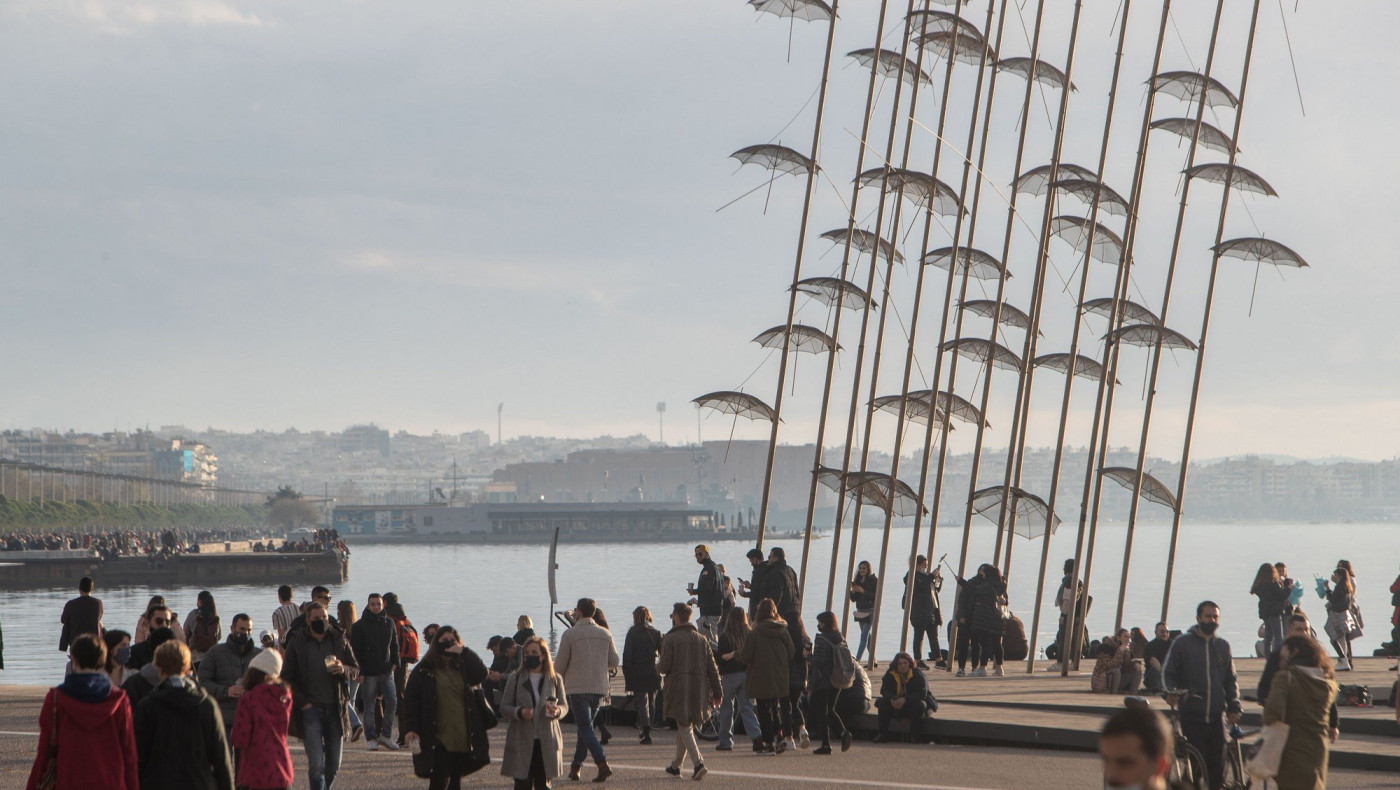 Θεσσαλονίκη: Φώτα και θέρμανση τέλος στα μαγαζιά της Αριστοτέλους