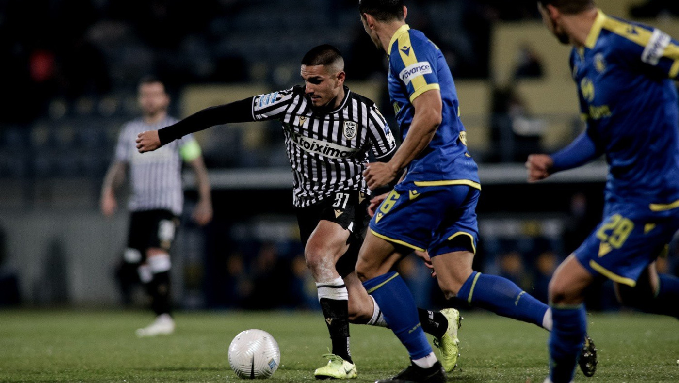 Τσιγγάρας... non stop και στην καραντίνα!