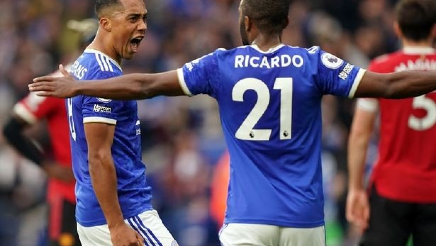 Διασυρμός της Γιουνάιτεντ από τη Λέστερ, βαθμός αλλά δεν φτάνει για τη Νόριτς