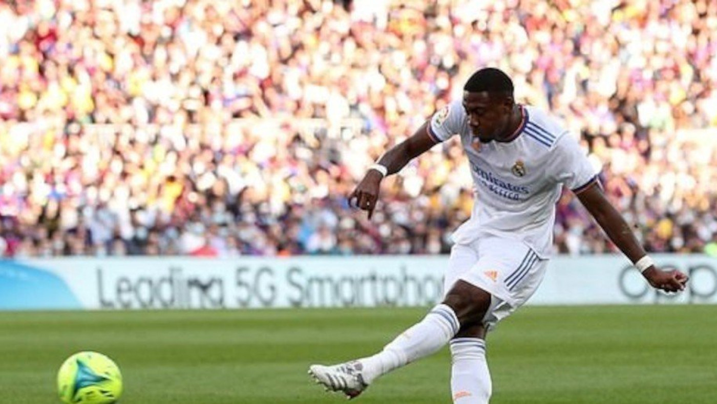 Clasico χωρίς λάμψη, η Ρεάλ πέρασε εύκολα από το «Καμπ Νου»