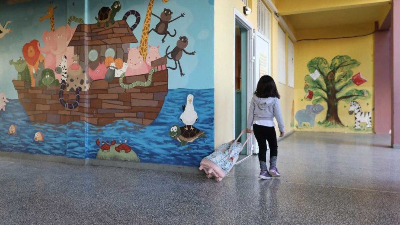 Σχολεία μέχρι τις 6 το απόγευμα και σπίτια με χαμηλό ενοίκιο: Ο κυβερνητικός σχεδιασμός