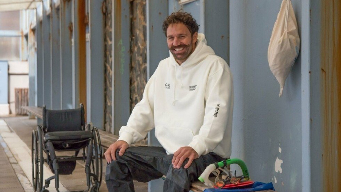 Απίστευτο! 'Έκλεισαν το αυτοκίνητο του Τσαπατάκη που δεν μπορούσε να εισέλθει