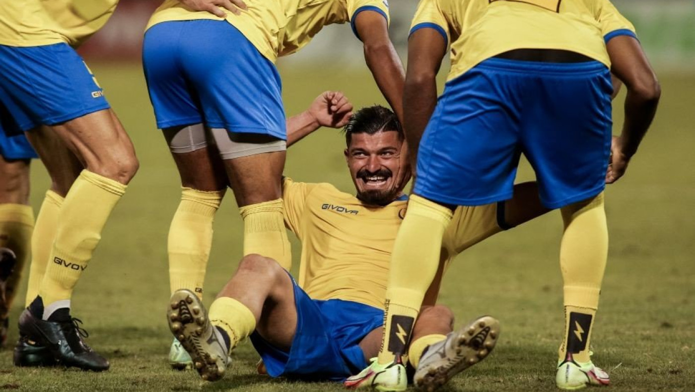 Ρήξη χιαστού και χάνει τη χρονιά ο Βαρόνε