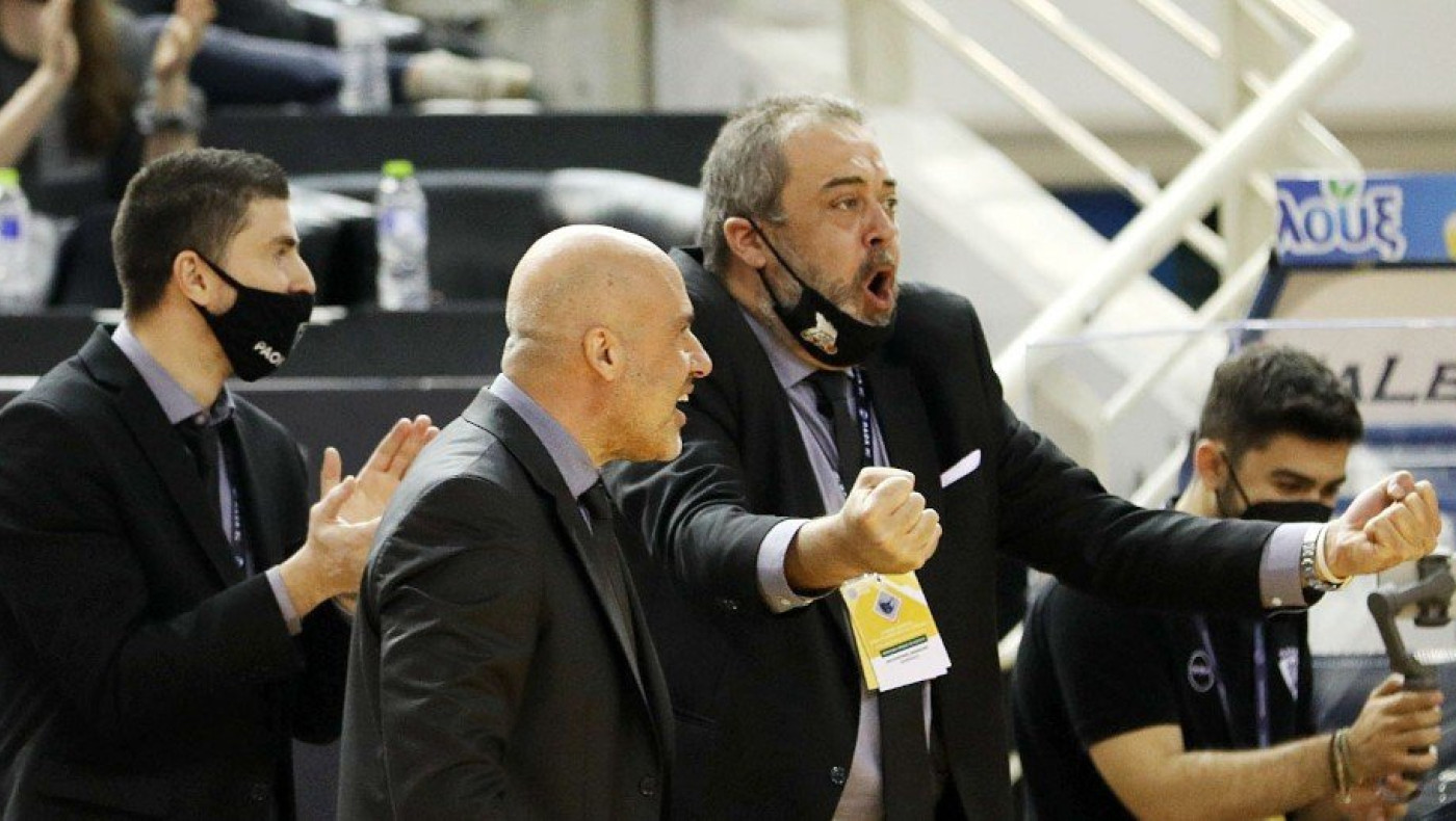 Χατζόπουλος: «Πληρώνουμε... δύο ομάδες - Νευριάζω όταν μου φέρονται σαν σκουπίδι»