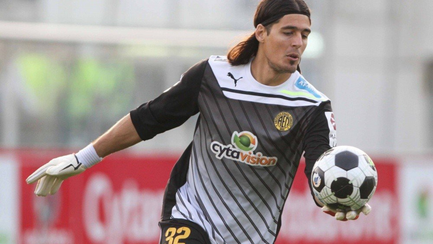 Υπέγραψε ο Ντεγκρά (pic)