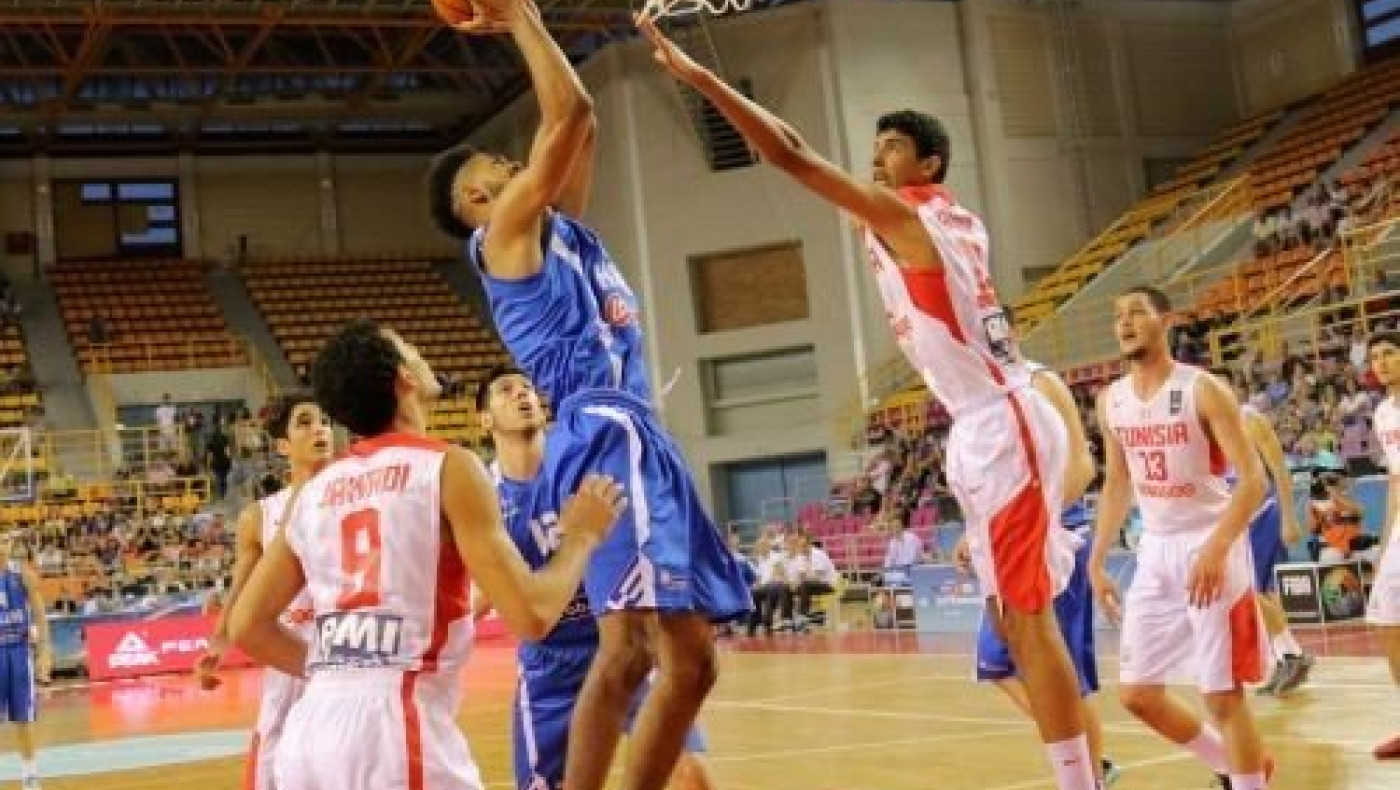 Με 100άρα στους «8» η Εθνική Εφήβων