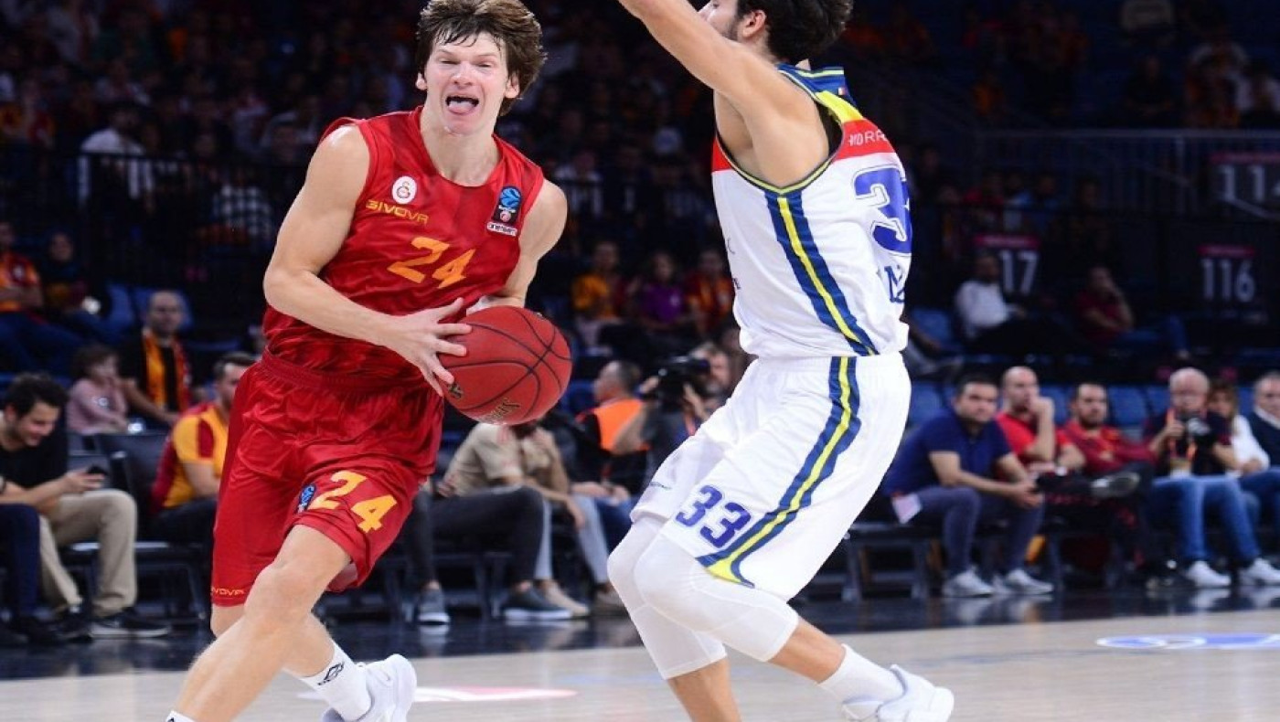 Ανακοίνωσε Κλόμπουτσαρ ο Αρης για αντί-Χάνλαν