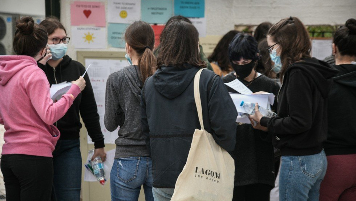 «Να αναβληθούν οι πολυήμερες σχολικές εκδρομές»