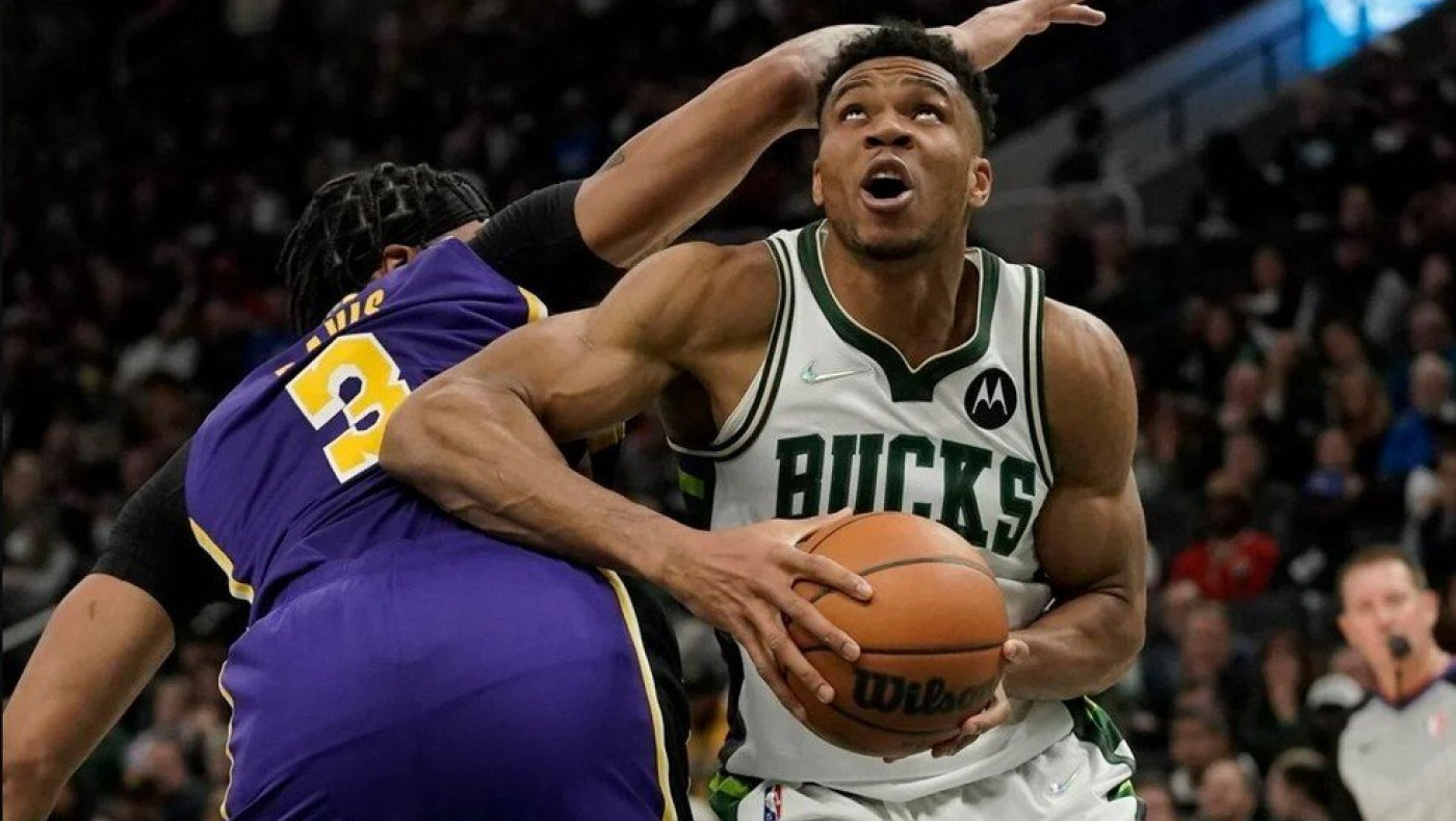 ΝΒΑ: Αντετοκούνμπο από άλλο πλανήτη με 47άρα κόντρα στους Λέικερς