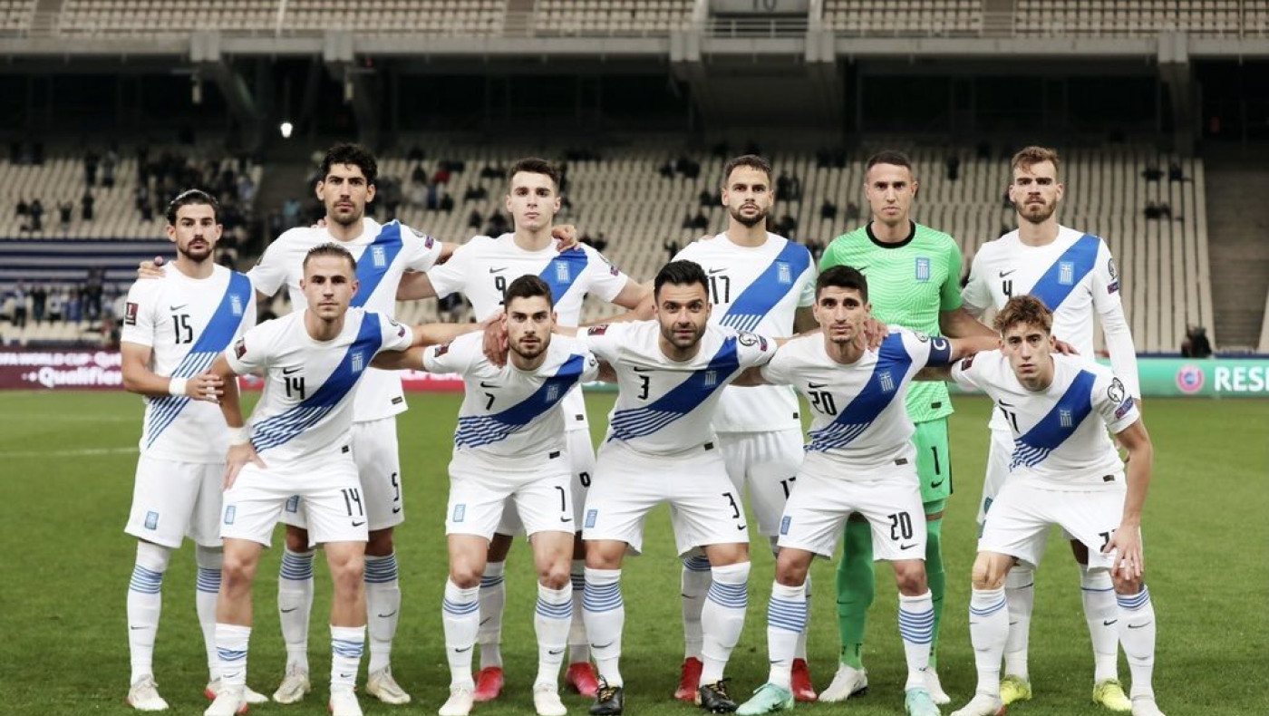 Χιουμοριστικό  πανό στο ΟΑΚΑ: «Βάψαμε σεντόνι Ελληνίδας μάνας Πέλκα και μας δίνεις φανέλα για τη γενναιότητα»