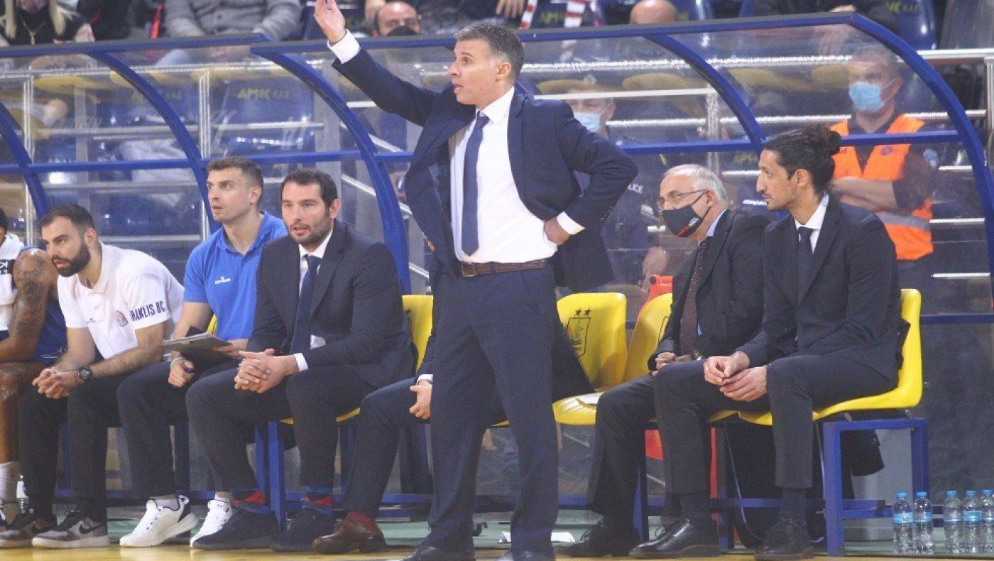 Τον Ιωνικό αναλαμβάνει ο Κώστας Μεξάς