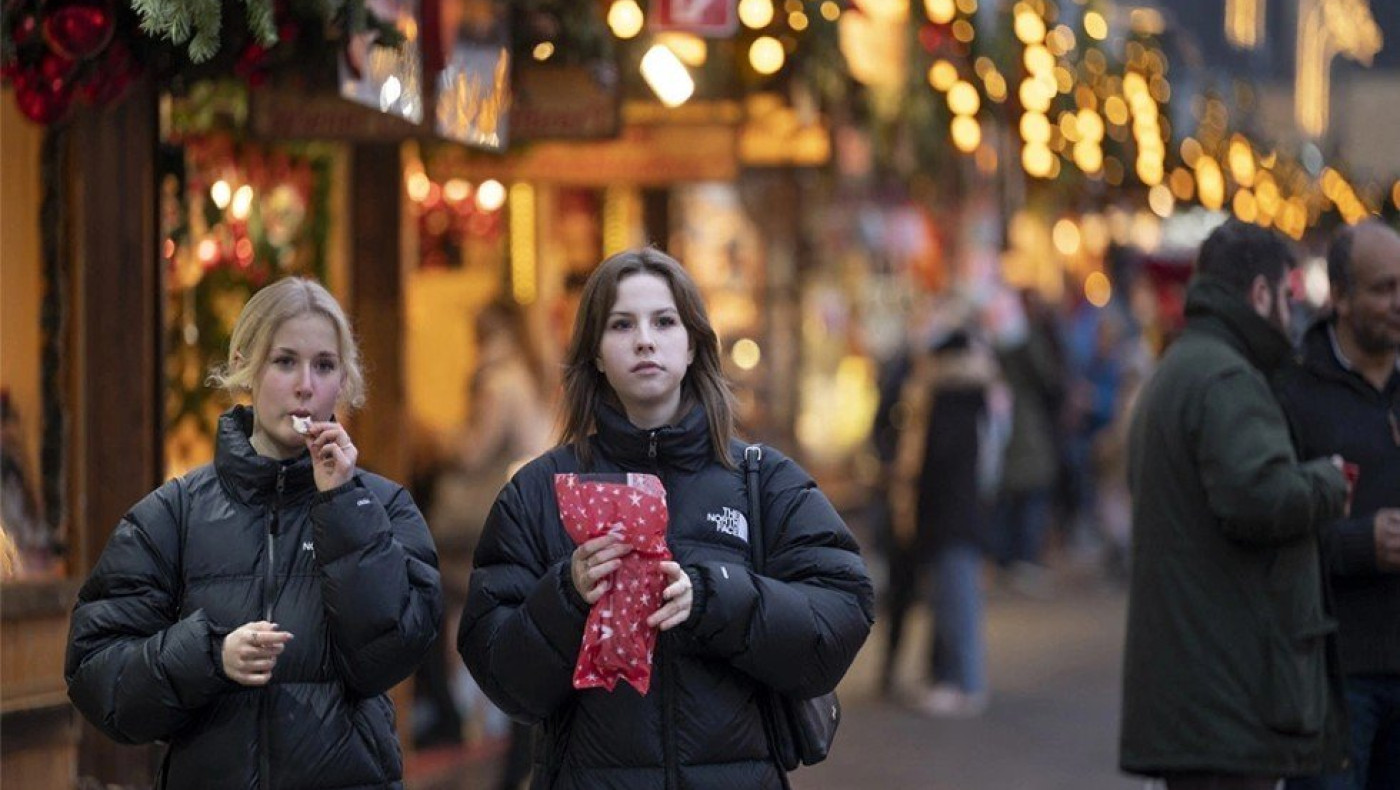 Πώς θα κάνουν ρεβεγιόν σε Ευρώπη και Ελλάδα εμβολιασμένοι και ανεμβολίαστοι