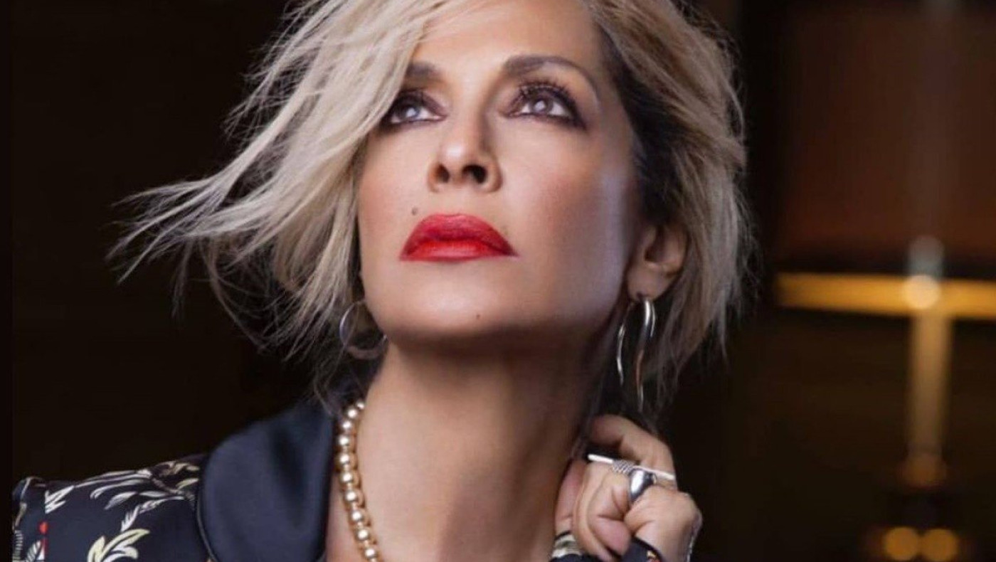 Άννα Βίσση: Διέκοψε τη συναυλία της στην Πάτρα λόγω λιποθυμίας (vid)