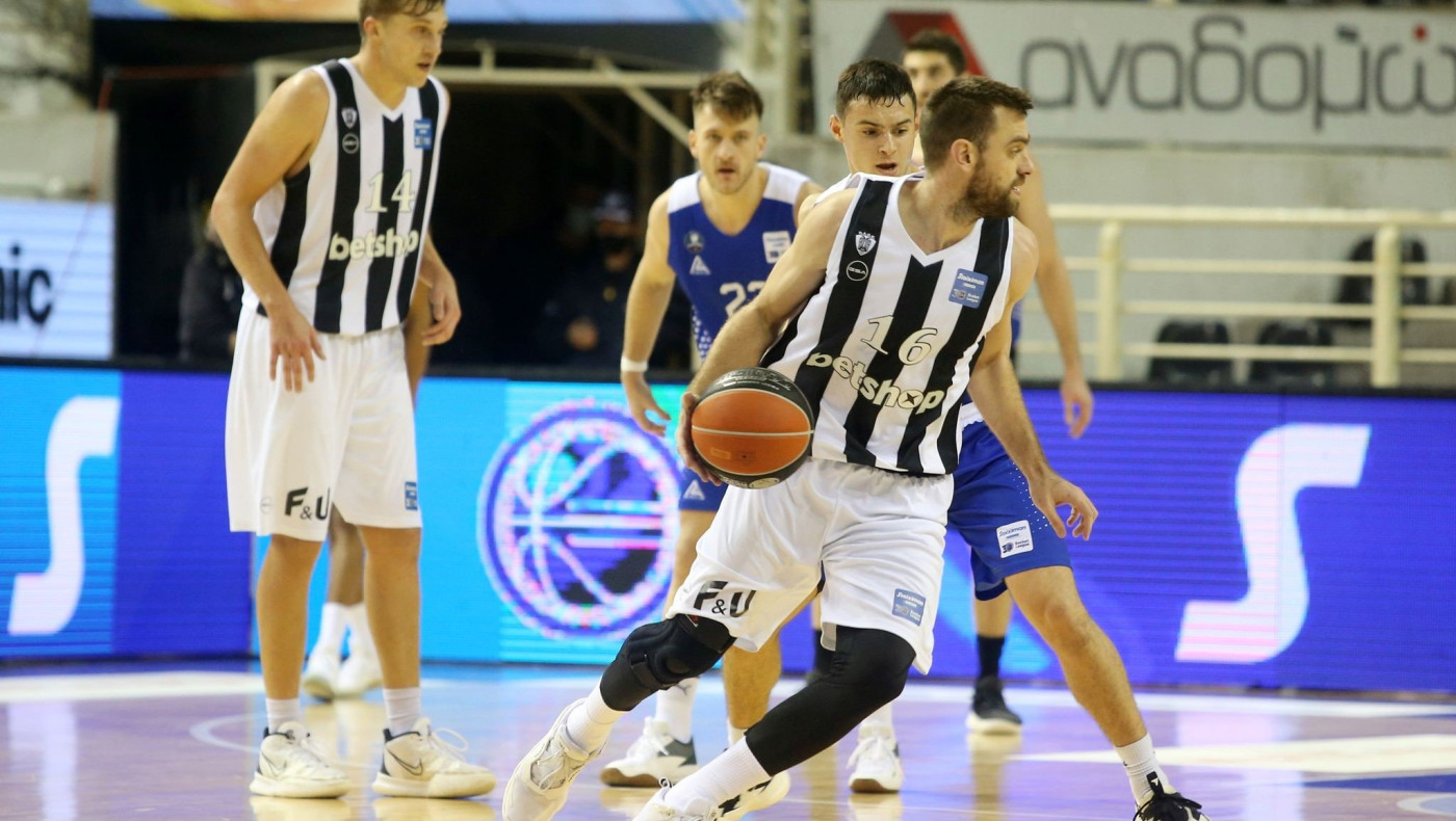 Μάντζαρης: «Χαίρομαι που ήταν θετικό το ντεμπούτο μου»