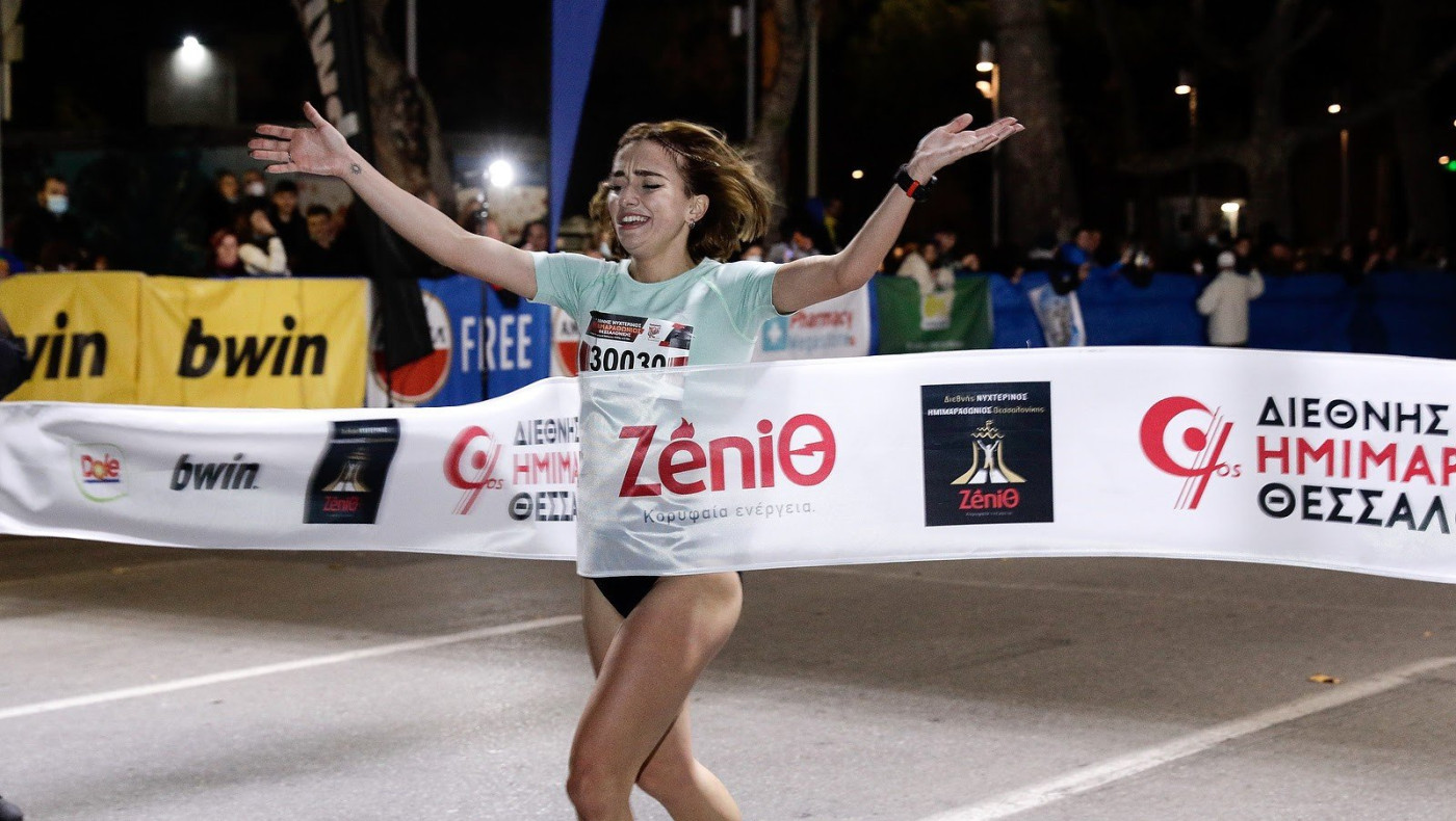 Εκπληκτικός ο 9ος Διεθνής Νυχτερινός Ημιμαραθώνιος Θεσσαλονίκης - ZeniΘ, μάγεψε τους 10.000 δρομείς