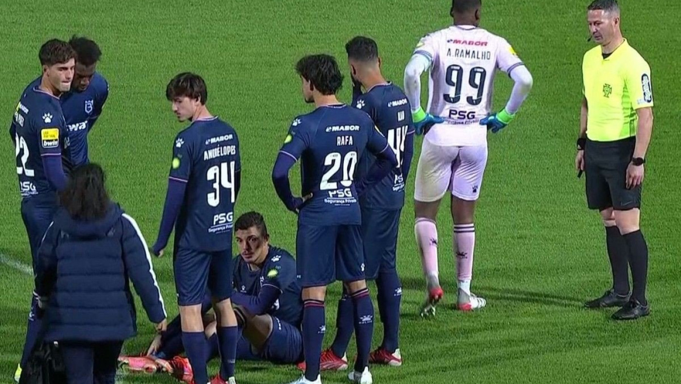 Έμεινε με έξι παίκτες η Μπελενένσες και διεκόπη το ματς με την Μπενφίκα