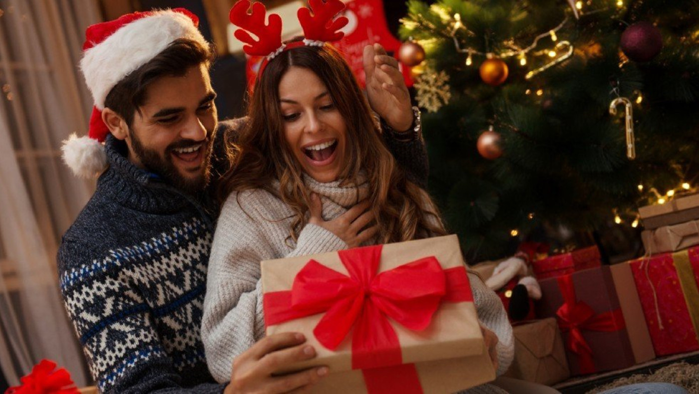 Στατιστικά πιο ευτυχισμένοι όσοι στολίζουν νωρίς για τα Χριστούγεννα