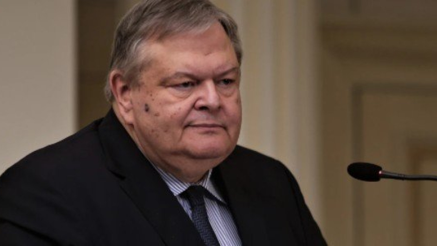 Βενιζέλος: «Συνταγματικός ο υποχρεωτικός εμβολιασμός»