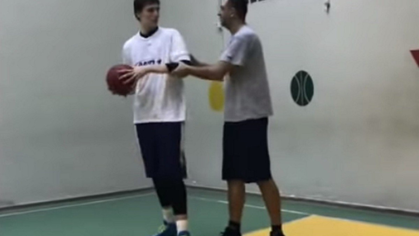 Το αντίο του Γιάννη Γιαννούλη στον Θωμά Κατσαούνη