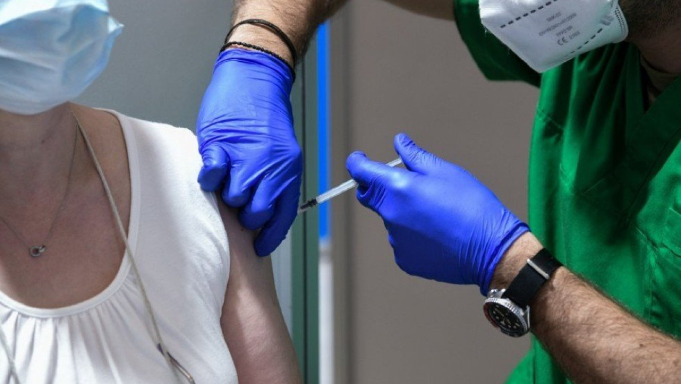 «Αρνητής» χώρισε τη γυναίκα του επειδή... εκείνη ήθελε να εμβολιαστεί