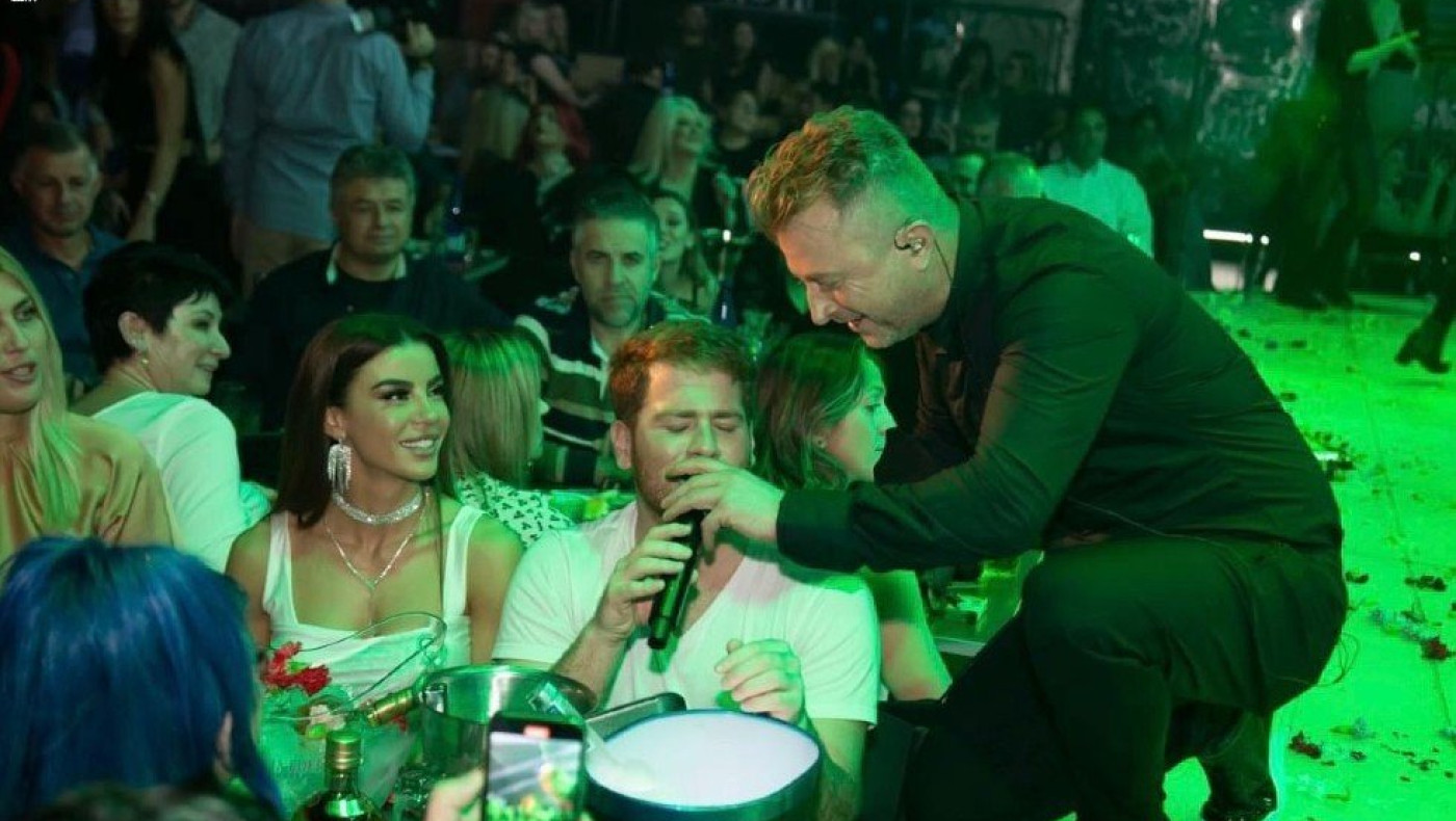 J2US: Tζεϊμς - Ειρήνη Παπαδοπούλου και Super Κική τα «έσπασαν» στον Βελισσάρη